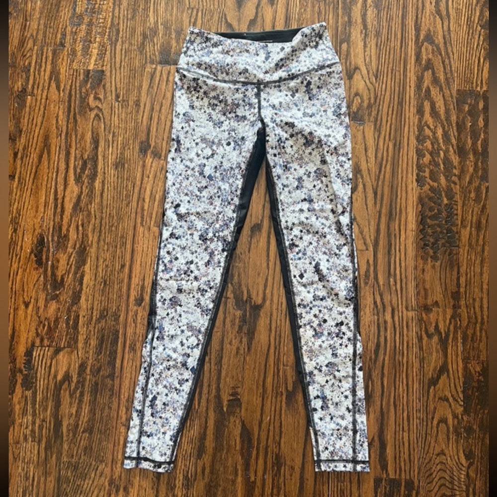 VS Sport Knockout Leggings